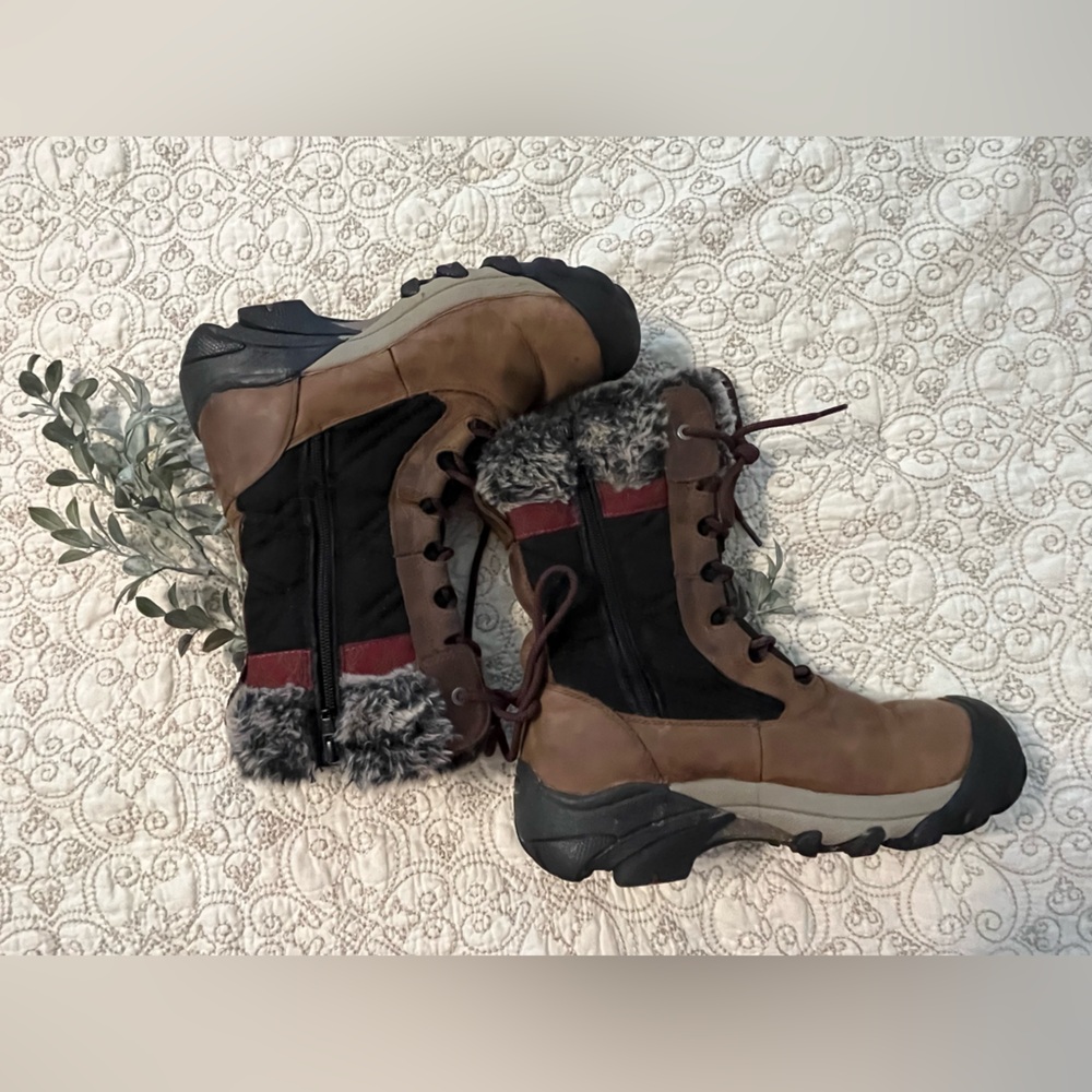 Keen Insulated snow boots